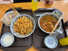 老北京炸酱面-门框胡同百年卤煮(新街口店)