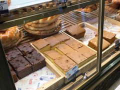 土蜂蜜蛋糕-昆明冠生园·蛋糕·面包(南强街店)