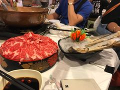 -鲜入围煮花胶鸡海鲜火锅