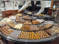 -Laderach 莱德拉(上海环贸iapm店)