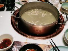 -洪氏嗨捞·猪肚鸡火锅(阳光天地店)
