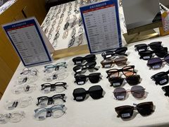 -天空之镜眼镜店蔡司依视路授权店(天通苑店)