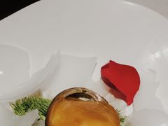 雾气腾腾冰展深海鲍鱼-青岛遇见米兰(八大关店)