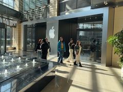 -Apple零售店(华贸购物中心店)