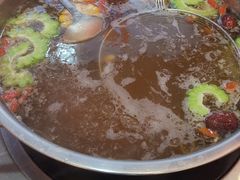 -官塘陈记鱼生·潮汕砂锅粥·牛肉火锅(潮枫路总店)