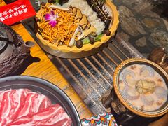 -老牌坊云南鱼豆花火锅(嵩山店)