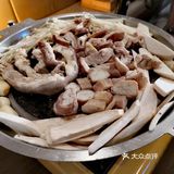 【探店】要排队两个小时才能吃到的牛肠！