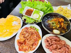 -韩风烤牛肉冷面店