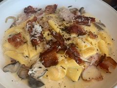 -ROAST coffee & eatery