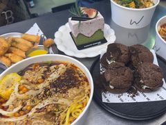 -W COLLECTIVE  DESSERT SHOP