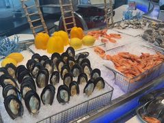-亚洲国际大酒店·云顶阁旋转自助餐厅