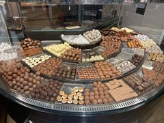 -Laderach 莱德拉(上海环贸iapm店)