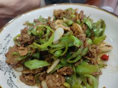 -湖南人家湘菜馆(镇江路店)