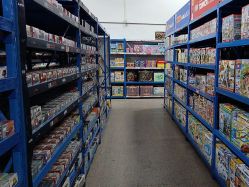 -逝水玩具折扣店