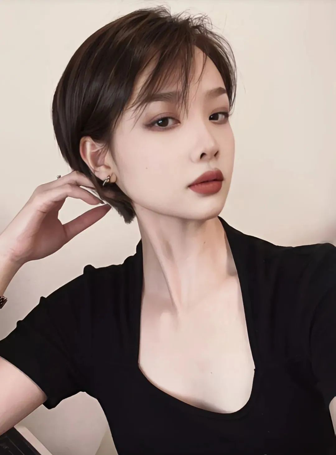 "精灵头" 精灵头其实只是一个别名,就是超短