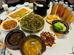 -有红鸡毛店·川菜(建设路店)