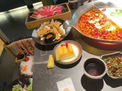-湊湊火锅·茶憩(杭州湖滨银泰in77店)