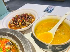 -阿瓦山寨·湘菜现炒·剁椒鱼头王(咸阳总店)
