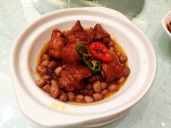 花生仁焖猪蹄-亢龙太子酒轩(东湖店)