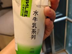 -上海虹桥中心爱琴海亚朵S酒店
