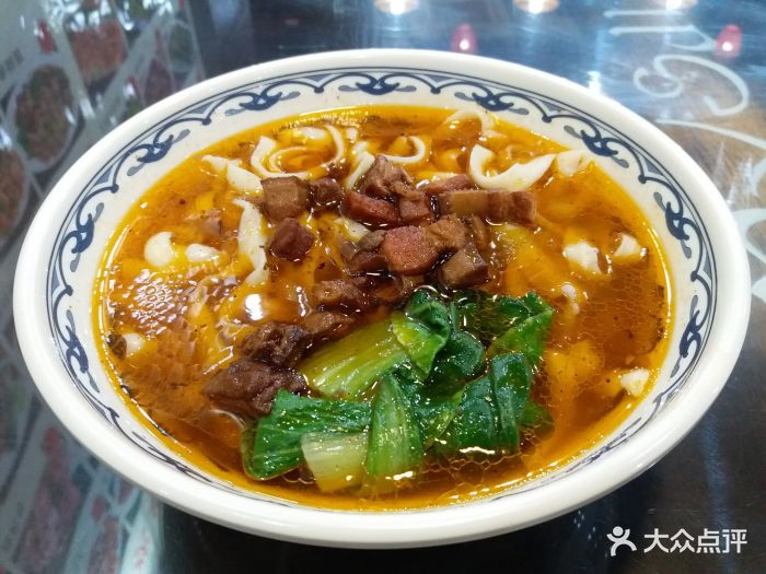 博润飞刀削面(铸诚大厦店)小炖肉面图片 第1张