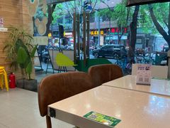 -佰搭果·广式茶餐厅(西华路店)