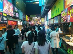-泰龙城小吃街