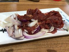 手切鲜牛肉-小伙虎坊桥石锅烤肉(和义店)