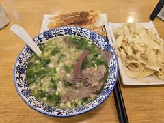 -八百里牛肉汤(盖饭·锅贴·万象城店)