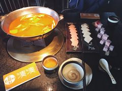 -湊湊火锅·茶憩(新中关购物中心店)