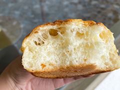 日式菠萝包-四個柿子麵包屋