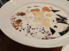 -RUXU入续糖水铺与包(卓悦中心店)