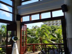 -亚龙湾喜来登·美景台大堂吧