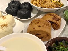 尖椒皮蛋-李与白包子铺(桐梓林店)