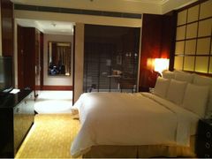 卧房-上海雅居乐万豪侯爵酒店