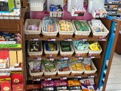 -全家便利店(秀沿路二店)