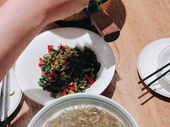 -聚鑫朋酸菜肥肠(文艺路口店)