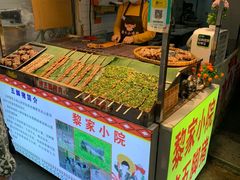 -泰龙城小吃街