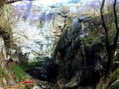 -燕子河大峡谷天坑仙境