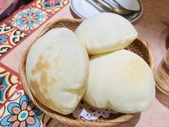 胡慕斯酱配饼-BRBR叙利亚餐厅(总店)