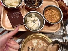 -百彦蒙古包·碳烤羊排·手抓羊肉(万江首店)