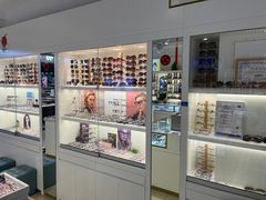 -新视达眼镜店·蔡司·依视路(名镜苑店)