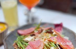 Cheese Peach Duck Breast Salad