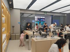 -DJI大疆(深圳华强北曼哈授权体验店)