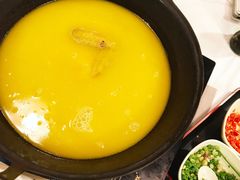 -鲜入围煮花胶鸡海鲜火锅