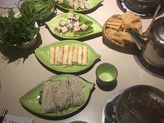 -一叶一世界·素食餐厅(锦华万达店)
