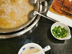 -老来福·非遗酸汤兔(凯旋路店)