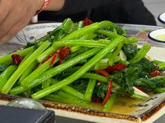 -壹阁胡羊焖饼(特色小吃街店)