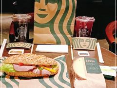 -星巴克臻选(南京金茂览秀城店)