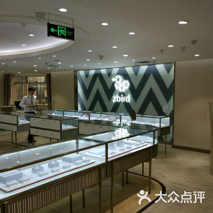 小鸟钻石店(小鸟钻石实体店)